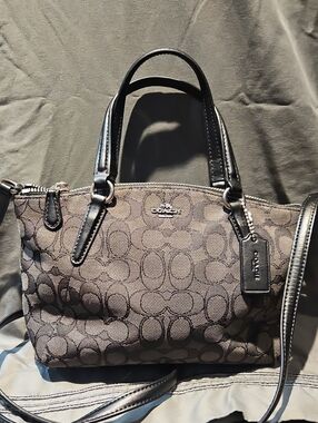 Coach Signature Small Satchel in Black/Charcoal
